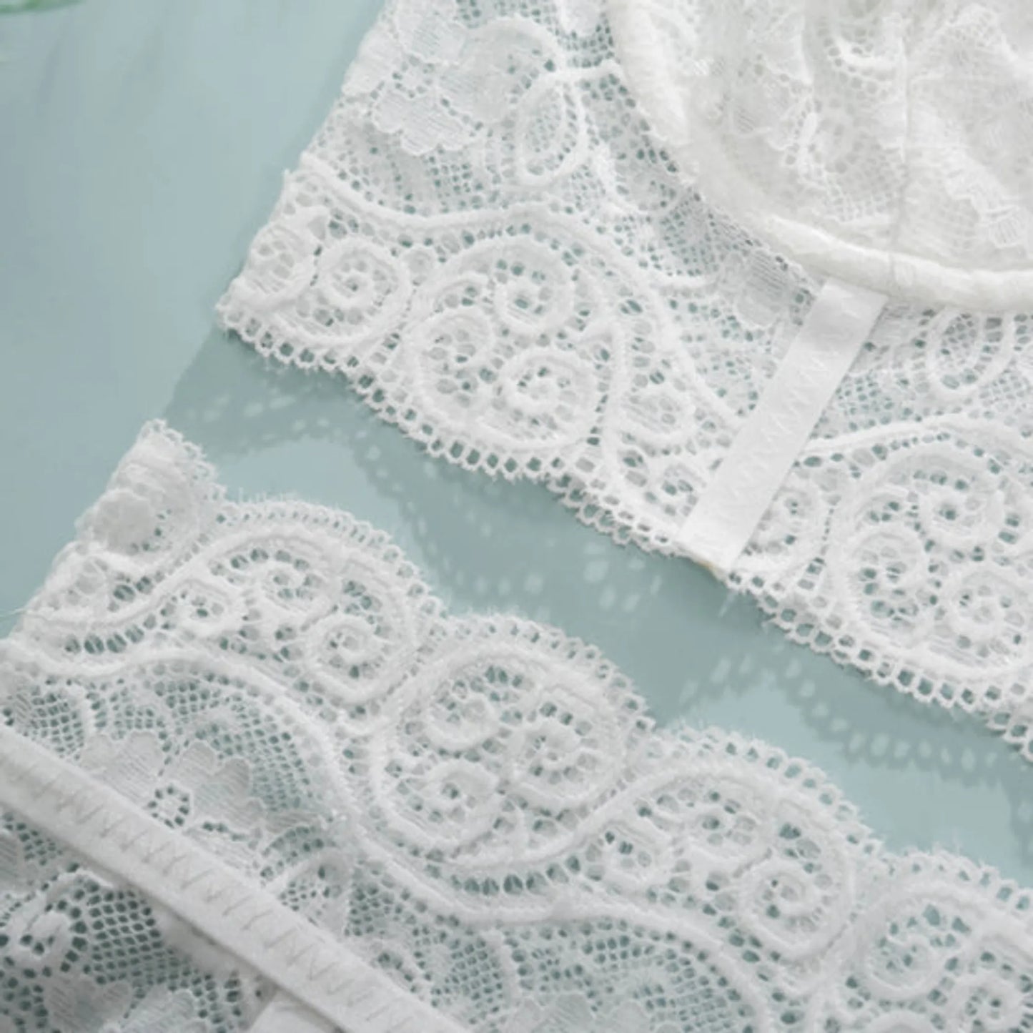 La Belle Fantastique Bridal Lingerie 3-piece set with lace bra, panties and garter belt, product photo