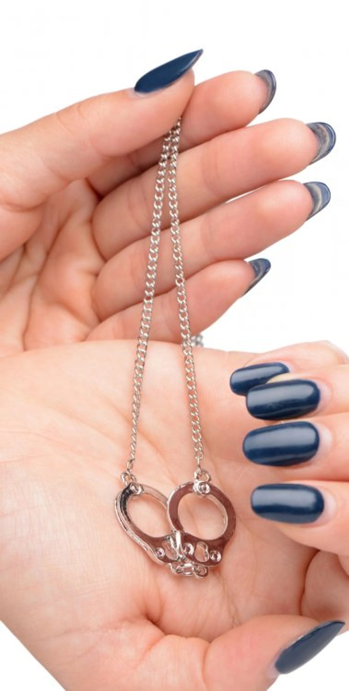 MASTER SERIES CUFF HER HANDCUFF NECKLACE